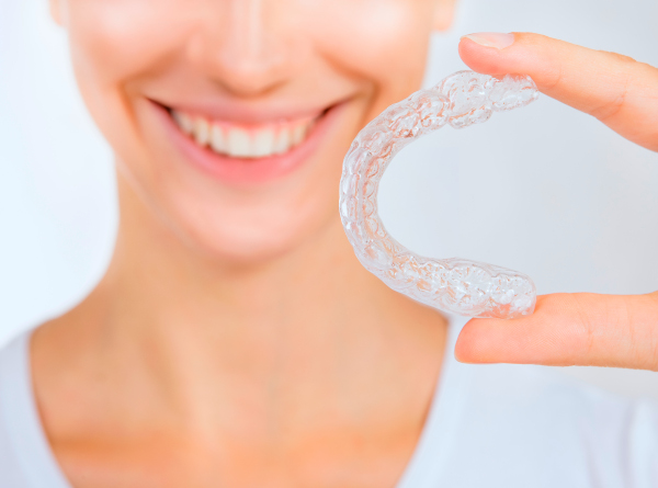 Gouttières Invisalign à Paris